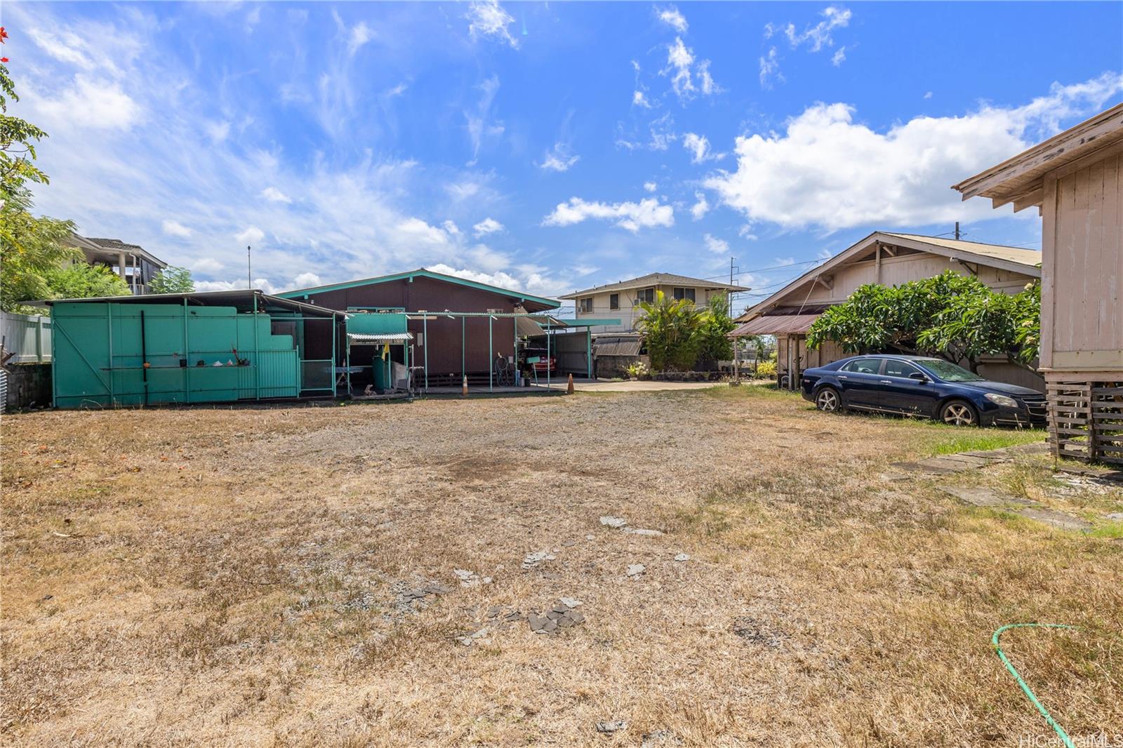 1221 Gulick Ave Honolulu - Multi-family - photo 9 of 18