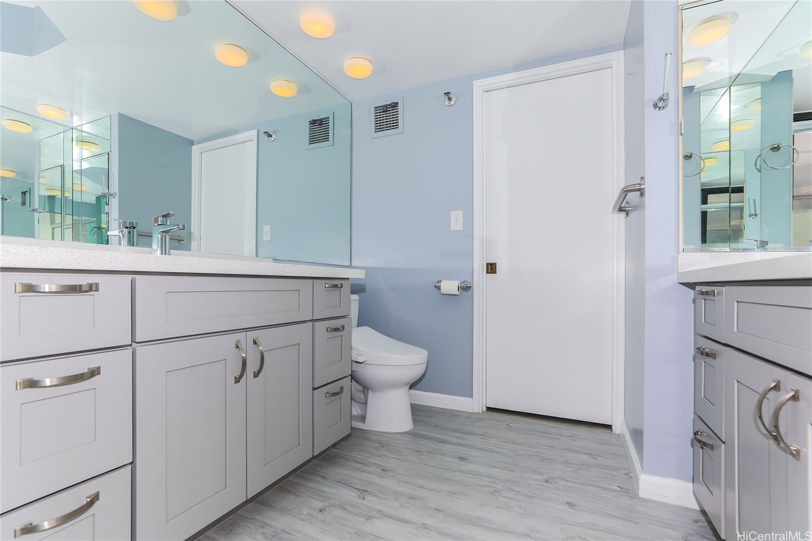 Admiral Thomas Apts condo # 1101, Honolulu, Hawaii - photo 14 of 25