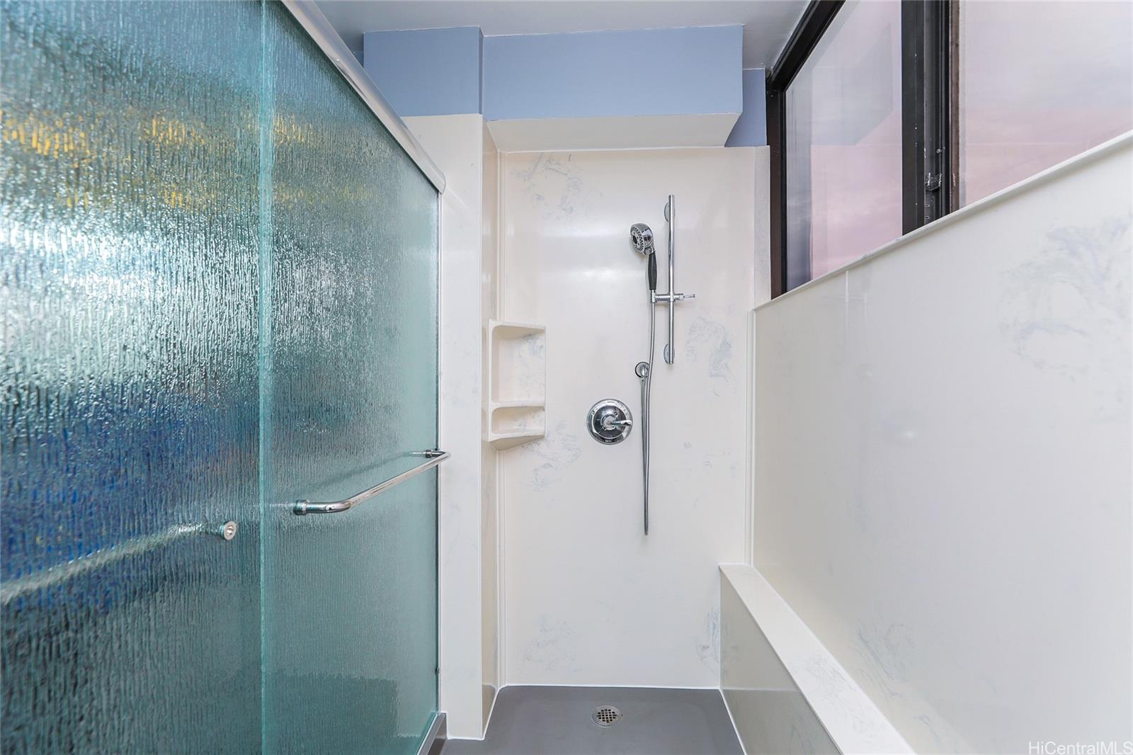 Admiral Thomas Apts condo # 1101, Honolulu, Hawaii - photo 16 of 25