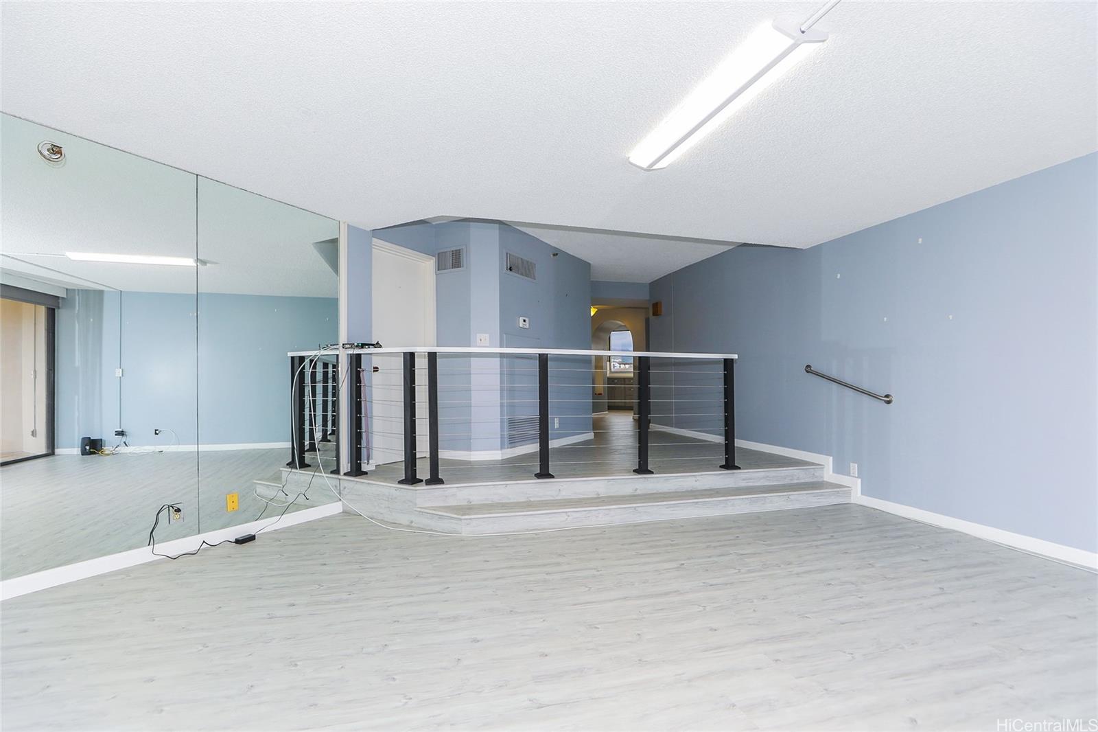 Admiral Thomas Apts condo # 1101, Honolulu, Hawaii - photo 7 of 25