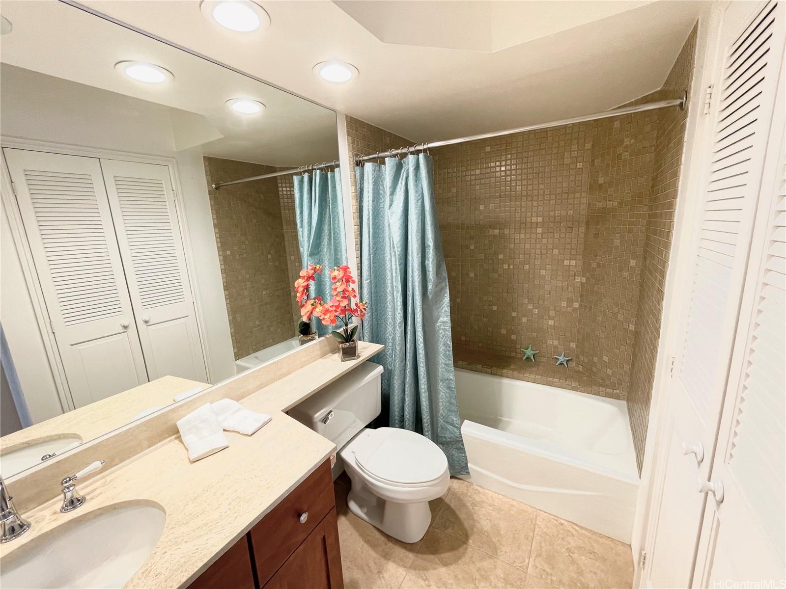 Admiral Thomas Apts condo # 1205, Honolulu, Hawaii - photo 17 of 25