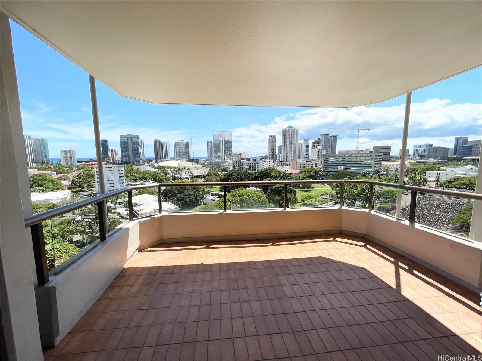 Admiral Thomas Apts condo # 1205, Honolulu, Hawaii - photo 4 of 25