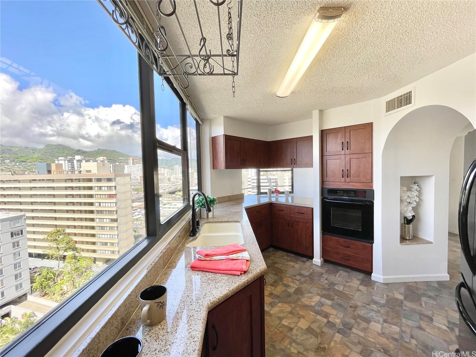 Admiral Thomas Apts condo # 1205, Honolulu, Hawaii - photo 7 of 25