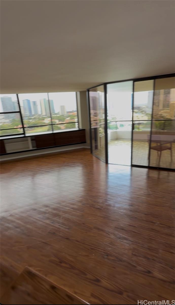 Admiral Thomas Apts condo # 1705, Honolulu, Hawaii - photo 5 of 25