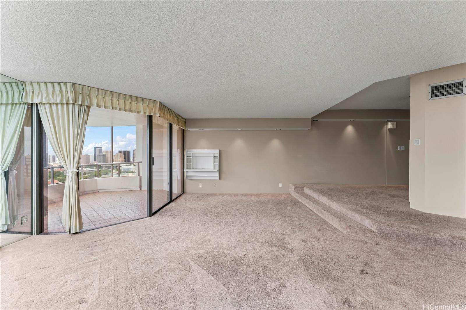 Admiral Thomas Apts condo # 2405, Honolulu, Hawaii - photo 2 of 17