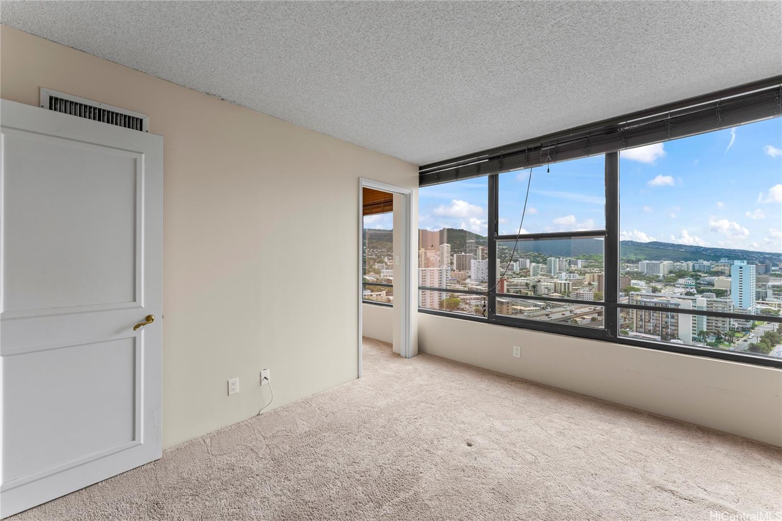 Admiral Thomas Apts condo # 2405, Honolulu, Hawaii - photo 13 of 17