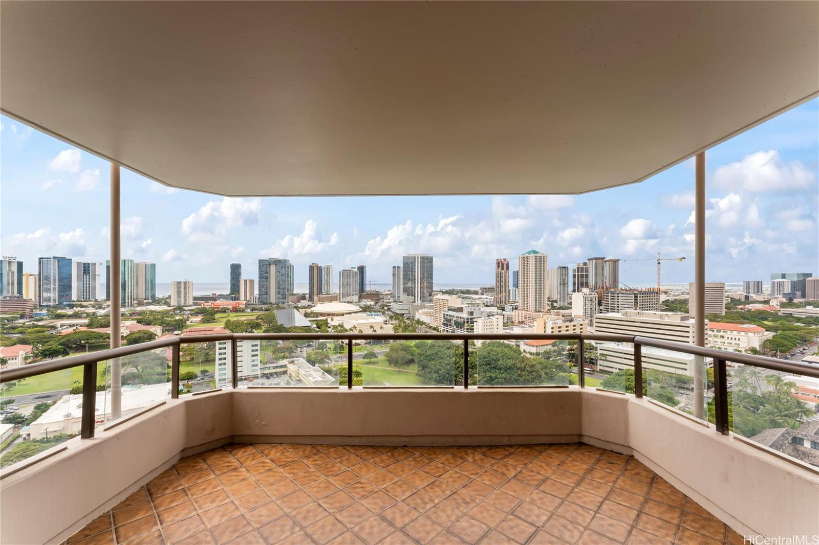 Admiral Thomas Apts condo # 2405, Honolulu, Hawaii - photo 18 of 25