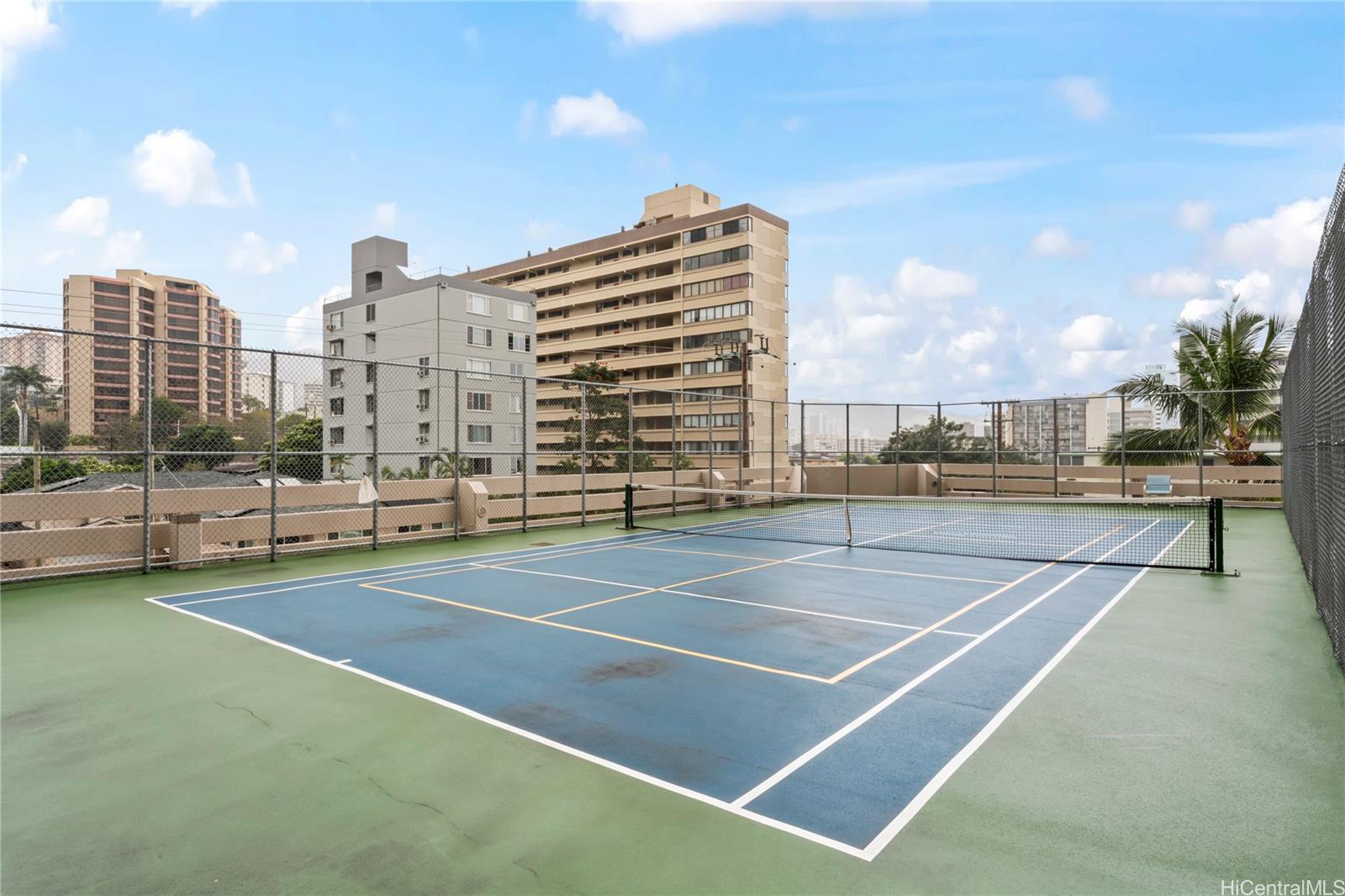 Admiral Thomas Apts condo # 2405, Honolulu, Hawaii - photo 21 of 25
