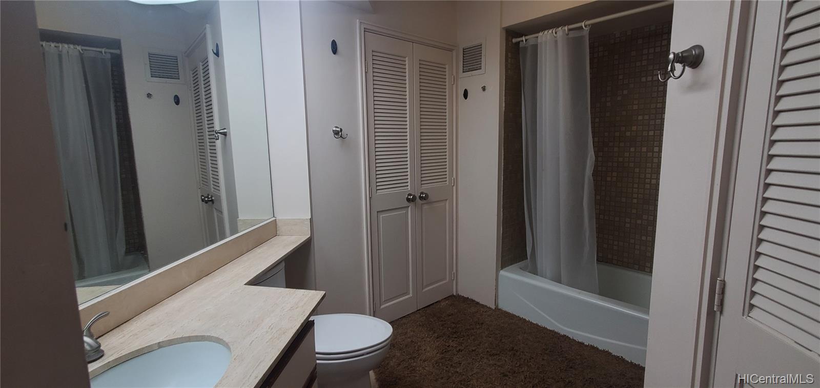 Admiral Thomas Apts condo # 301, Honolulu, Hawaii - photo 15 of 20
