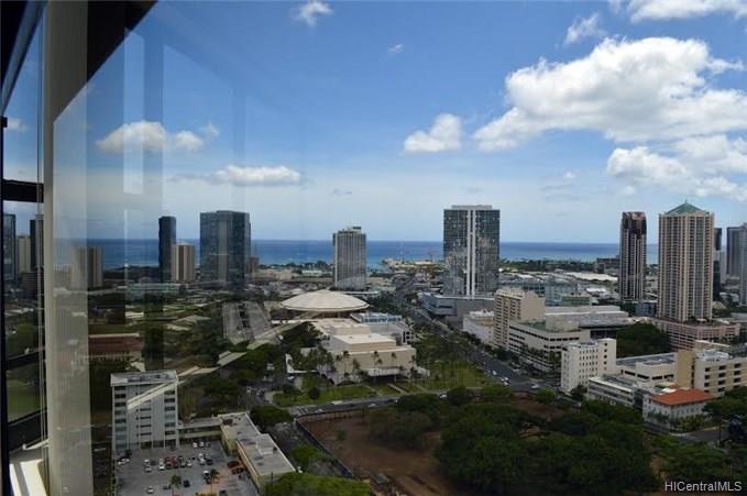Admiral Thomas Apts condo # 3204, Honolulu, Hawaii - photo 2 of 24