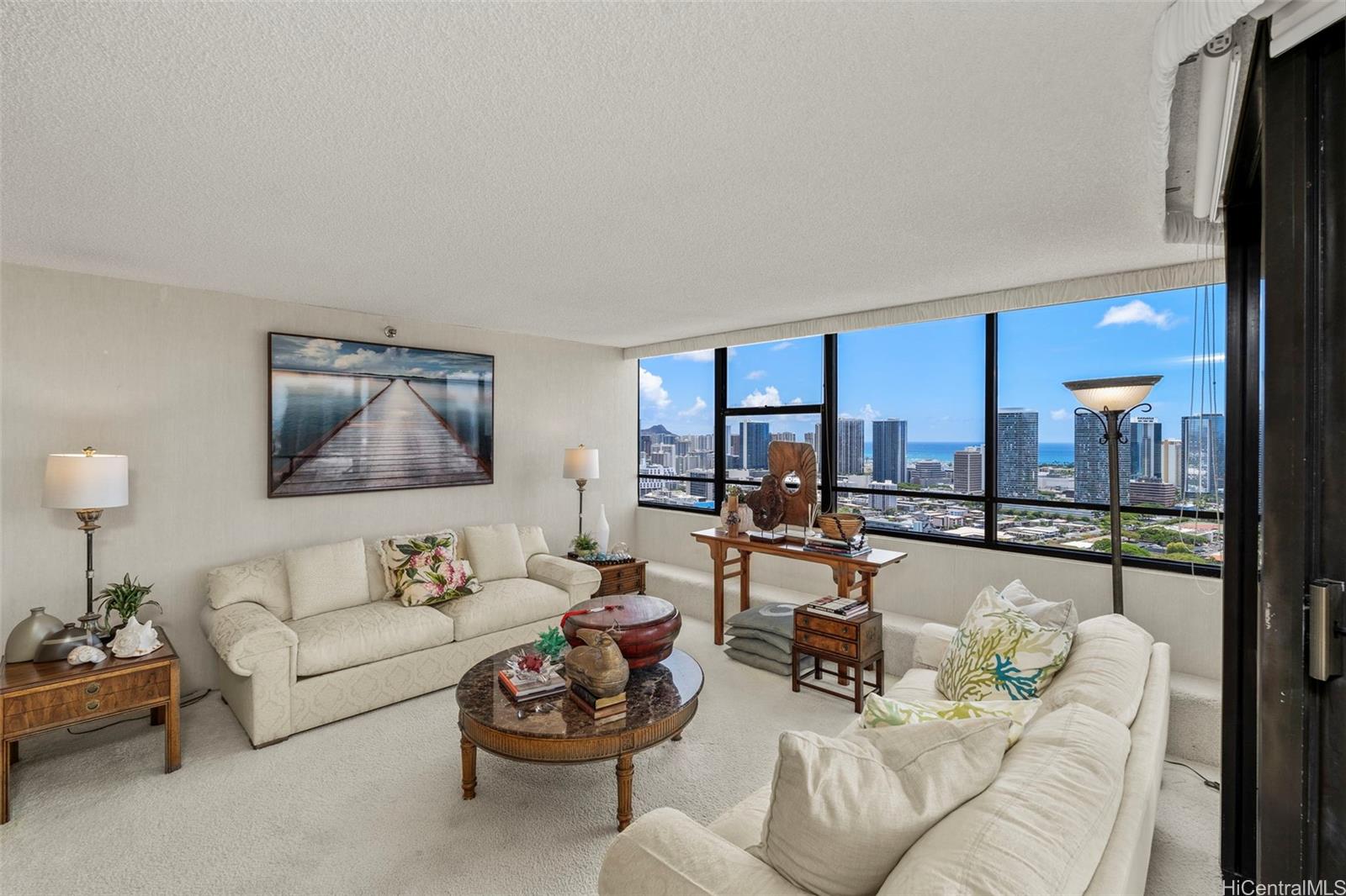 Admiral Thomas Apts condo # 3205, Honolulu, Hawaii - photo 2 of 25