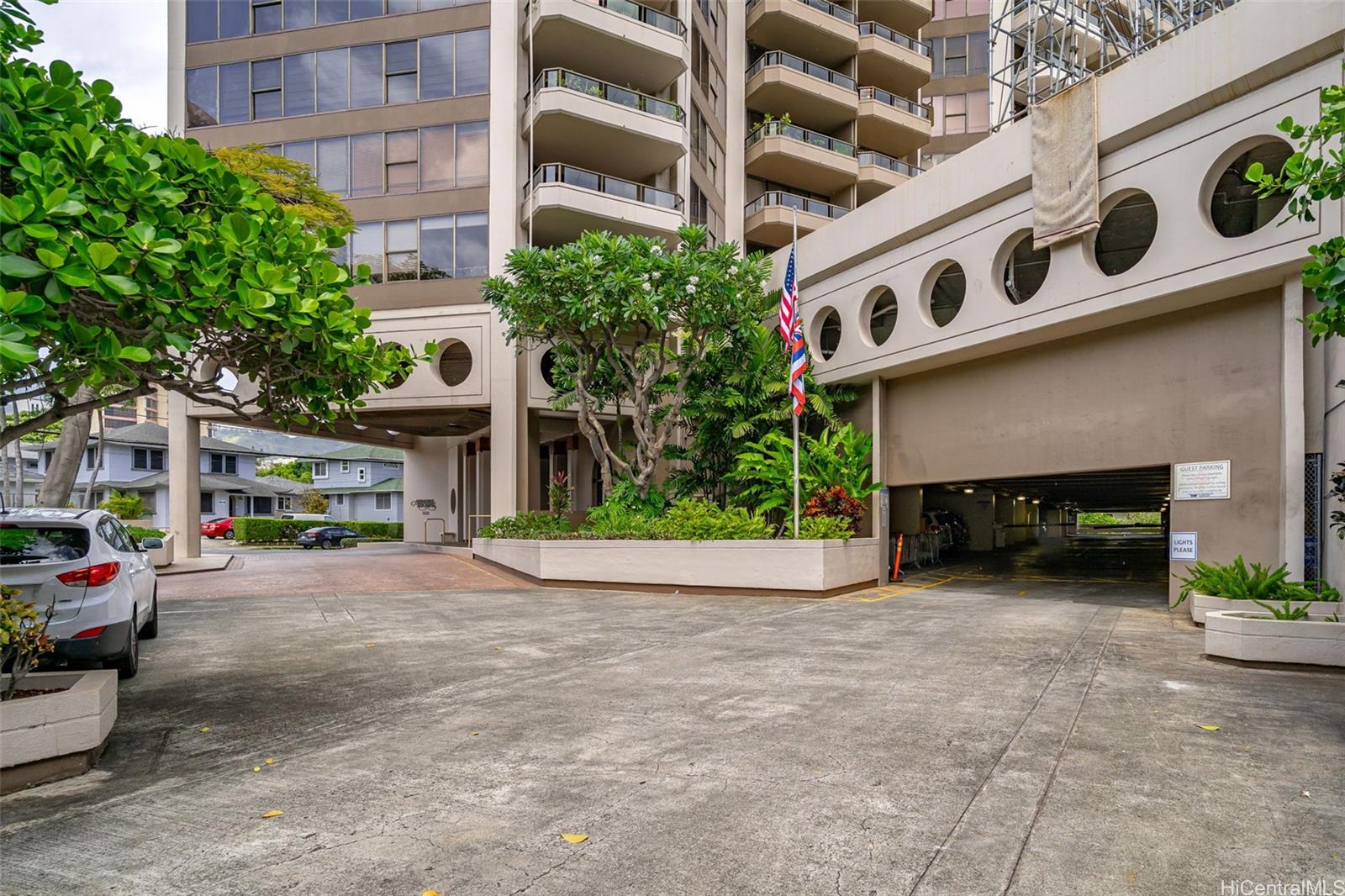 Admiral Thomas Apts condo # 3205, Honolulu, Hawaii - photo 21 of 25
