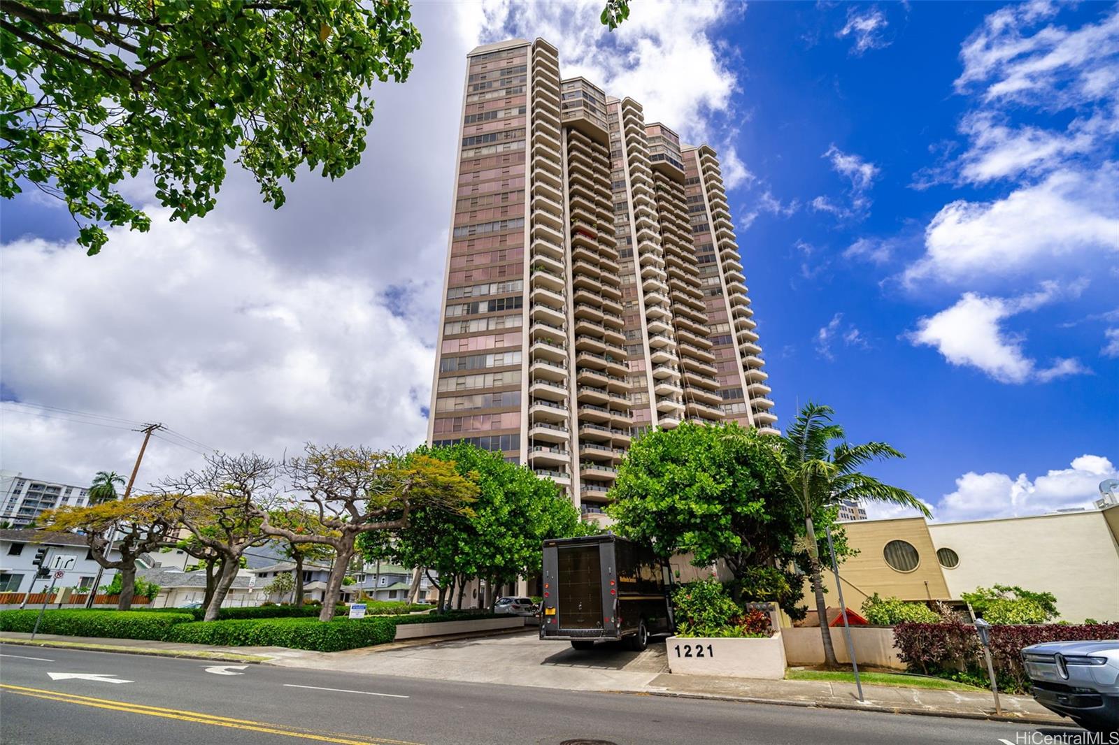 Admiral Thomas Apts condo # 3205, Honolulu, Hawaii - photo 24 of 25