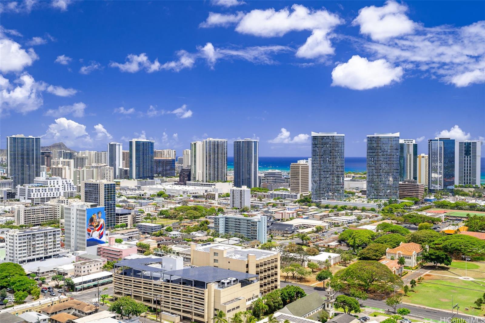 Admiral Thomas Apts condo # 3205, Honolulu, Hawaii - photo 5 of 25