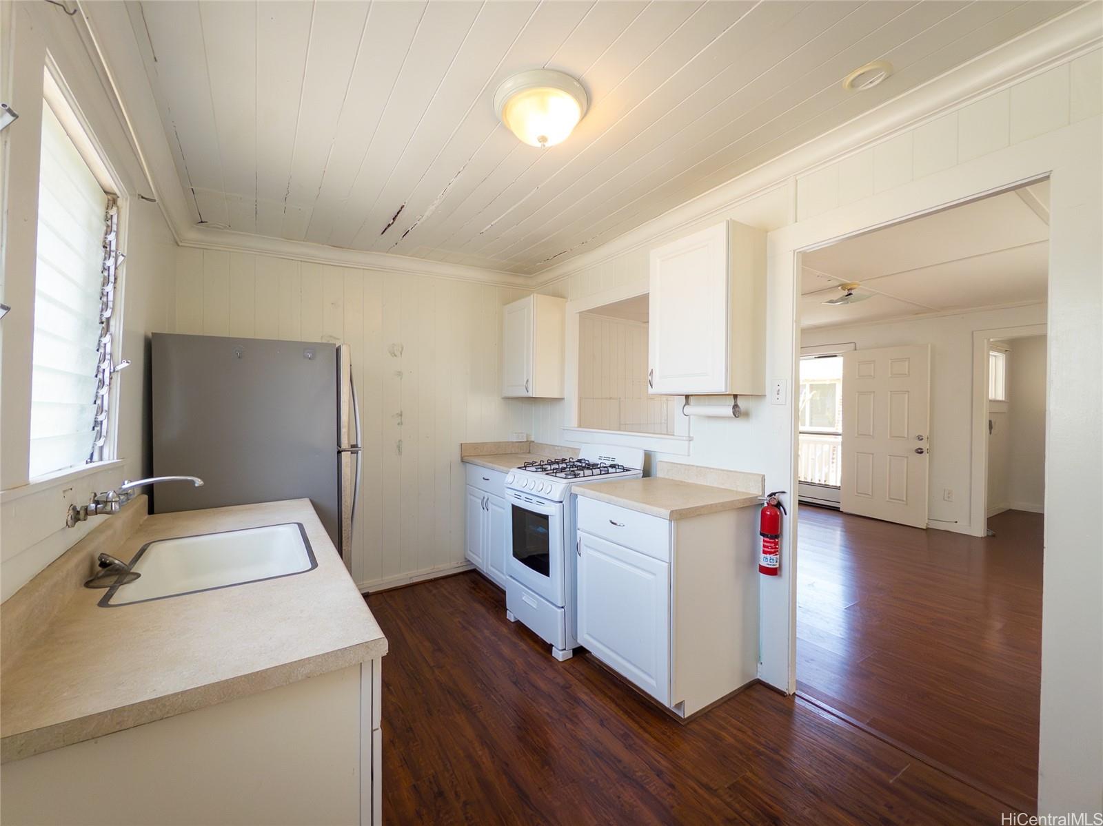 1222 15th Ave Honolulu - Multi-family - photo 16 of 22