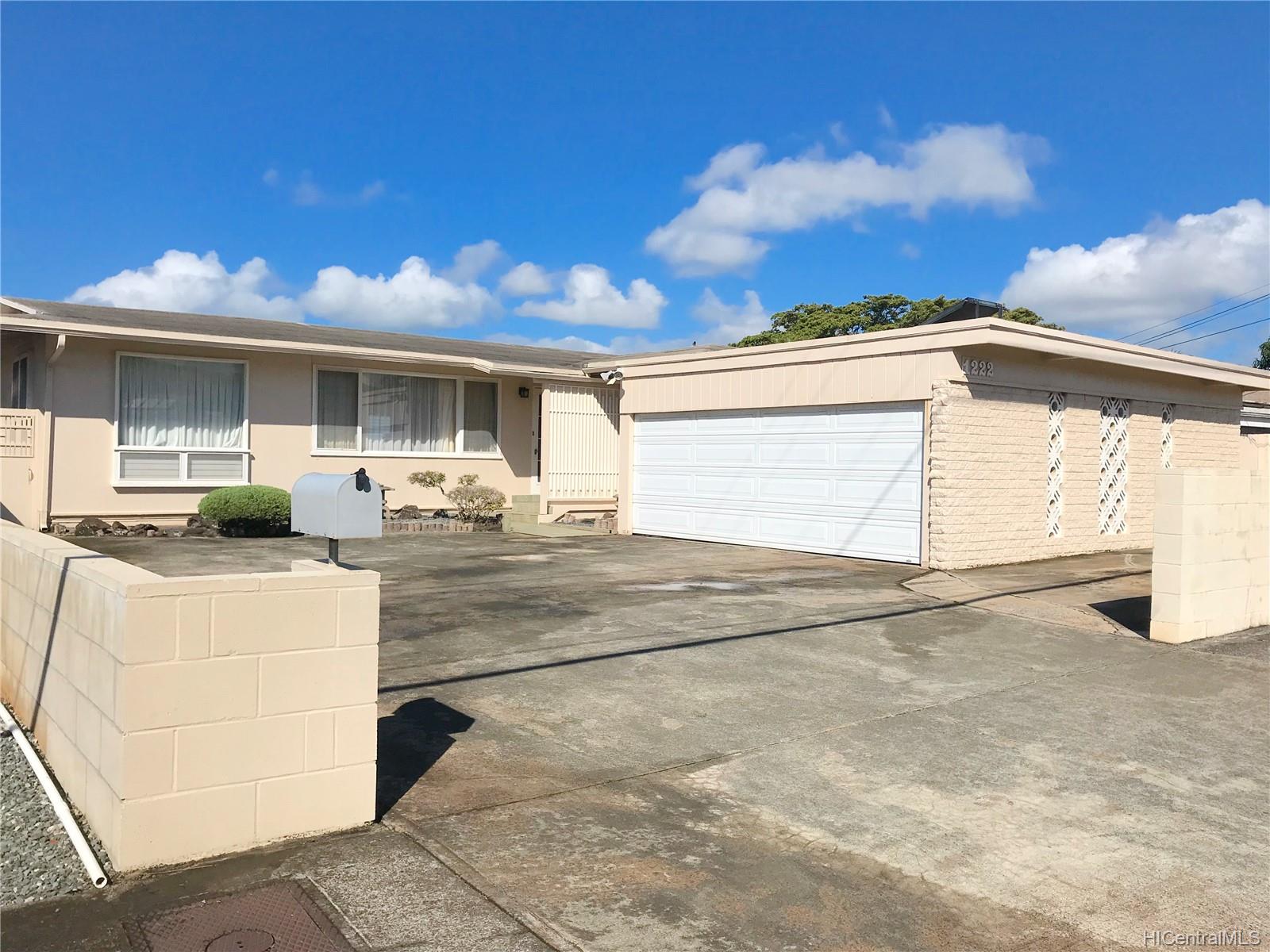 1222 Ala Mahamoe Street , Honolulu, Hi 96819 Moanalua Gardens