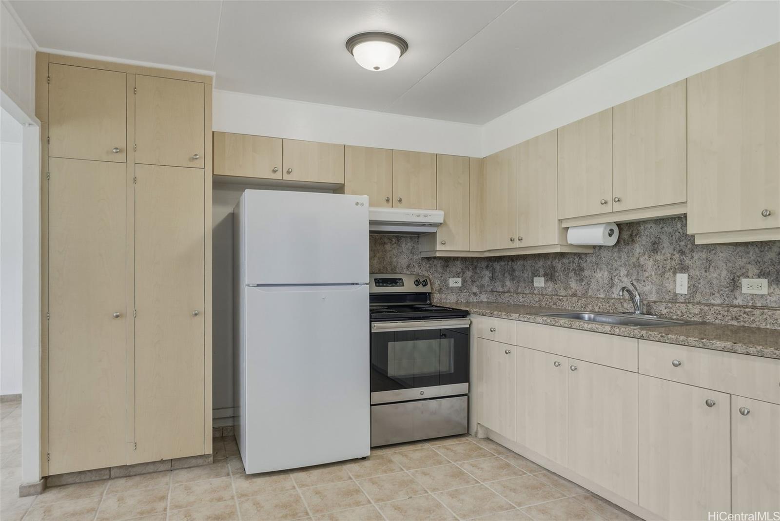 1223  Neal Ave Wahiawa Park, Central home - photo 13 of 25