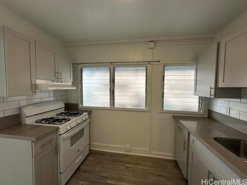 1223 Wilder Ave Honolulu - Multi-family - photo 17 of 25