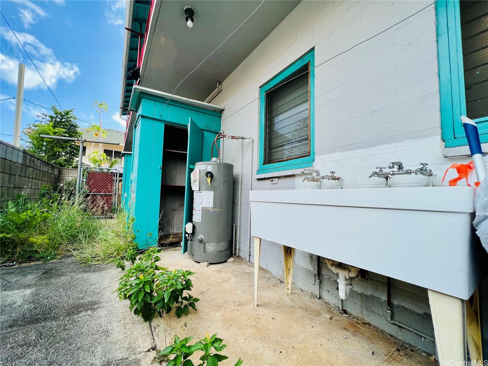 1225 Rycroft St Honolulu - Multi-family - photo 12 of 12