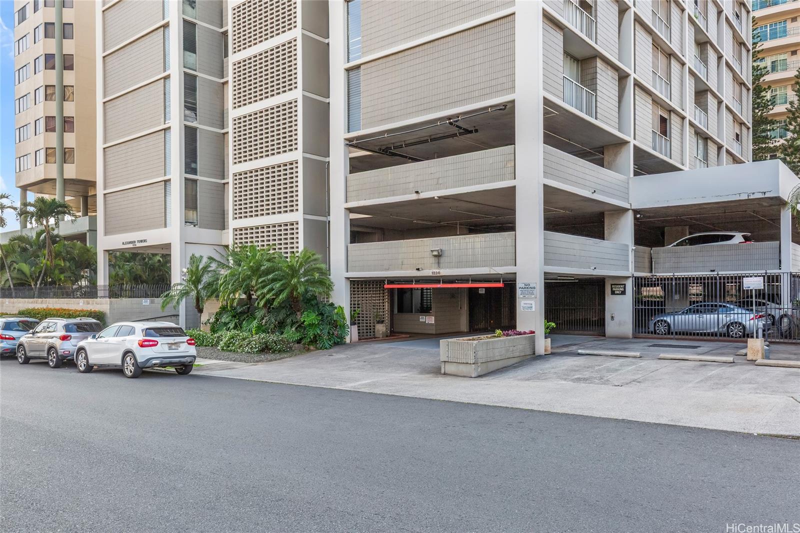 Alexander Towers condo # 1403, Honolulu, Hawaii - photo 16 of 22