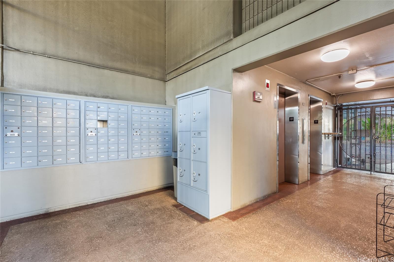 Alexander Towers condo # 1403, Honolulu, Hawaii - photo 17 of 22