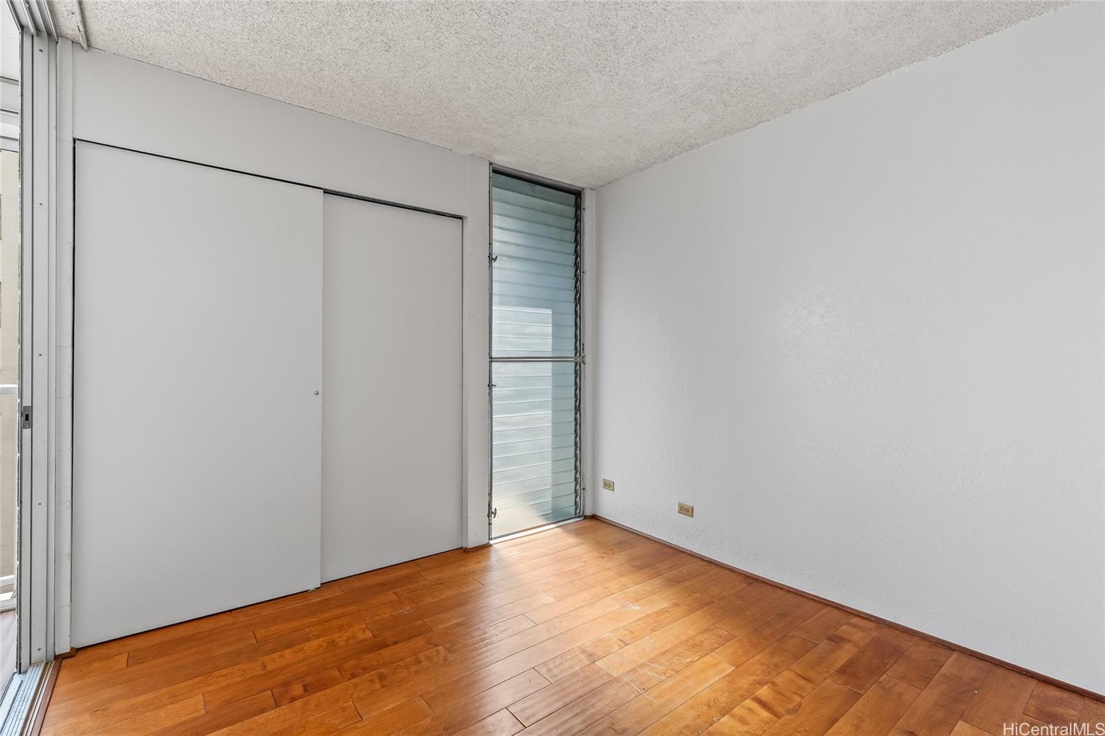 Alexander Towers condo # 1403, Honolulu, Hawaii - photo 21 of 22