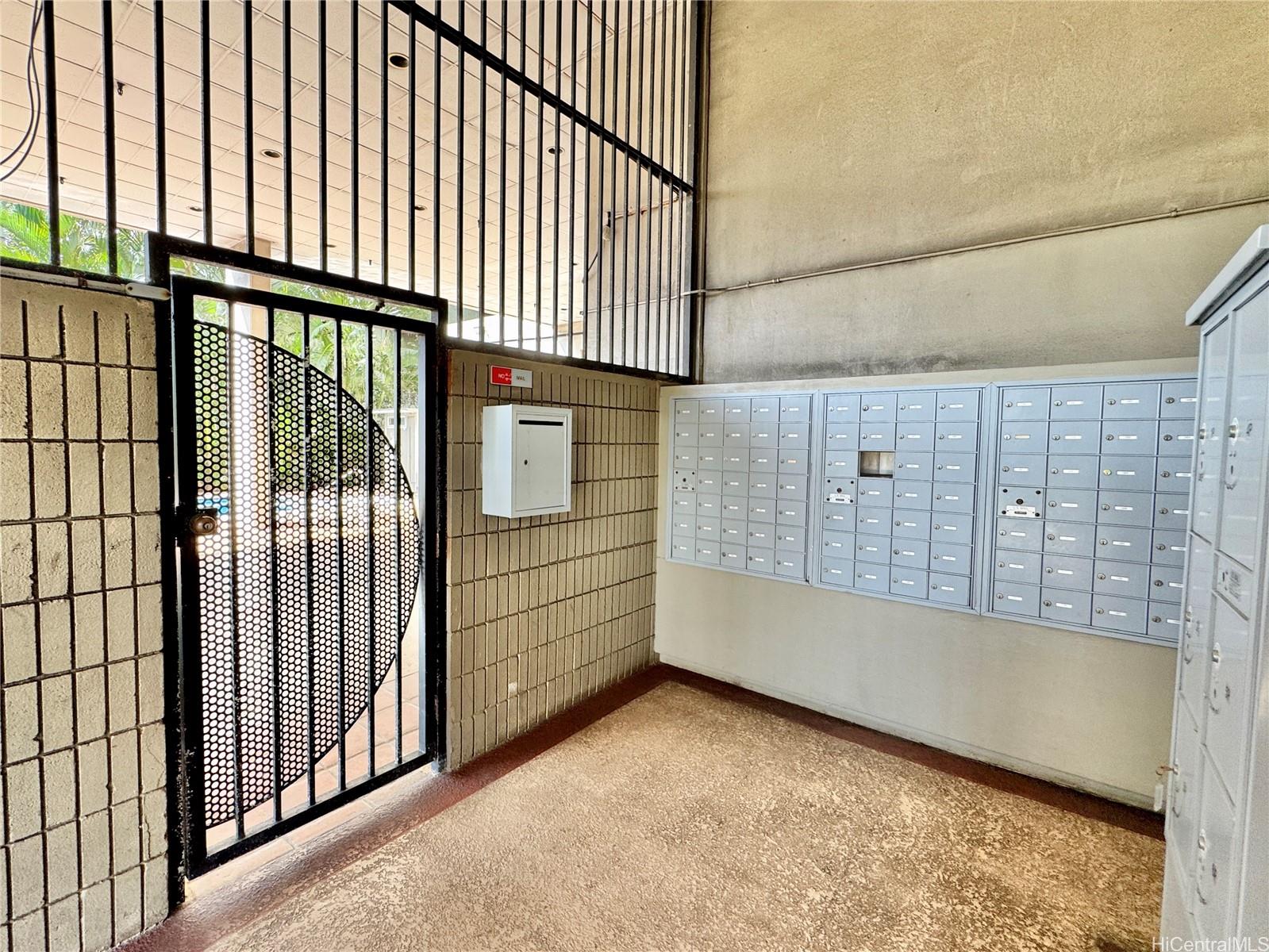 Alexander Towers condo # 1502, Honolulu, Hawaii - photo 12 of 13