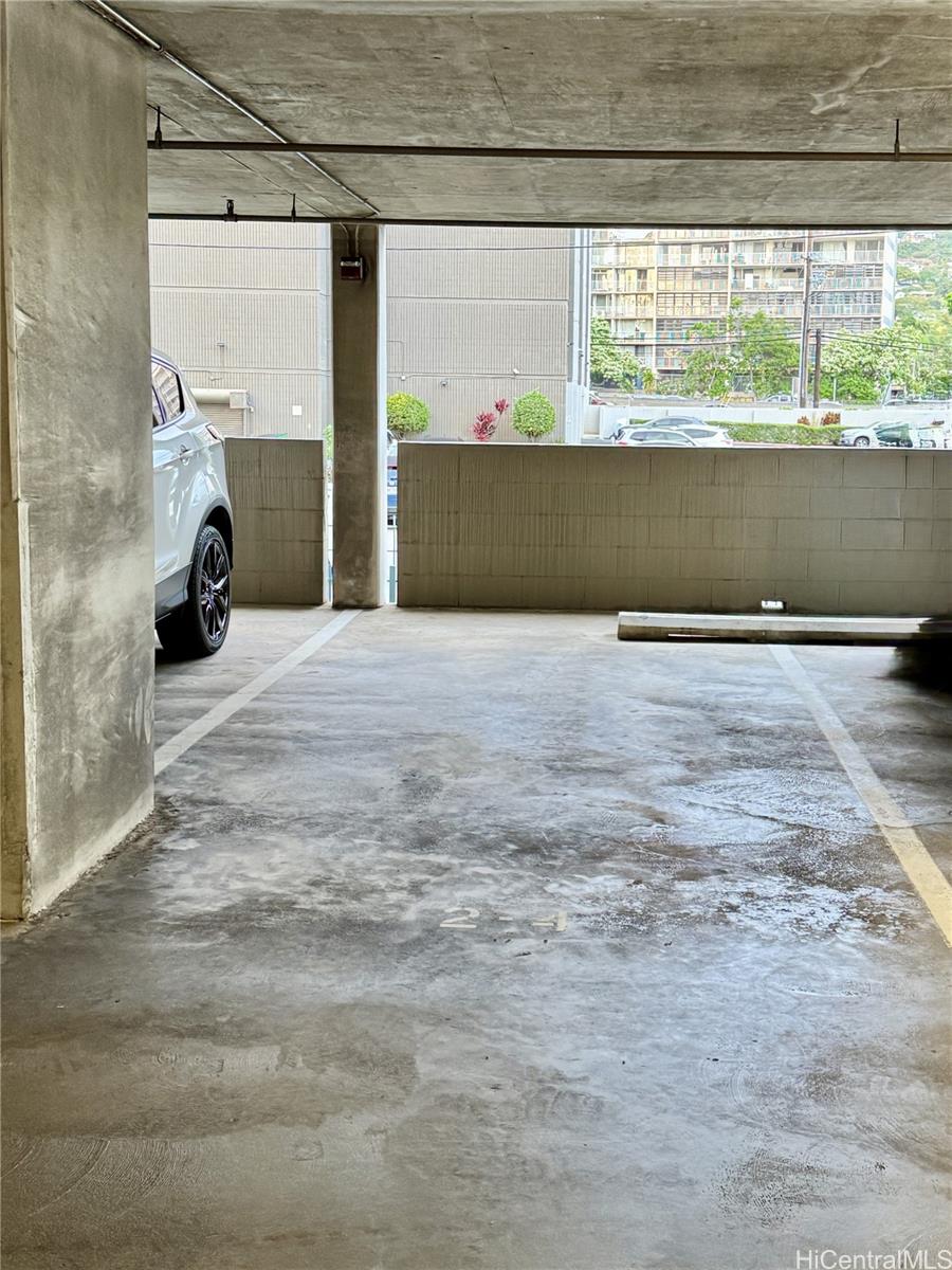 Alexander Towers condo # 1502, Honolulu, Hawaii - photo 8 of 14