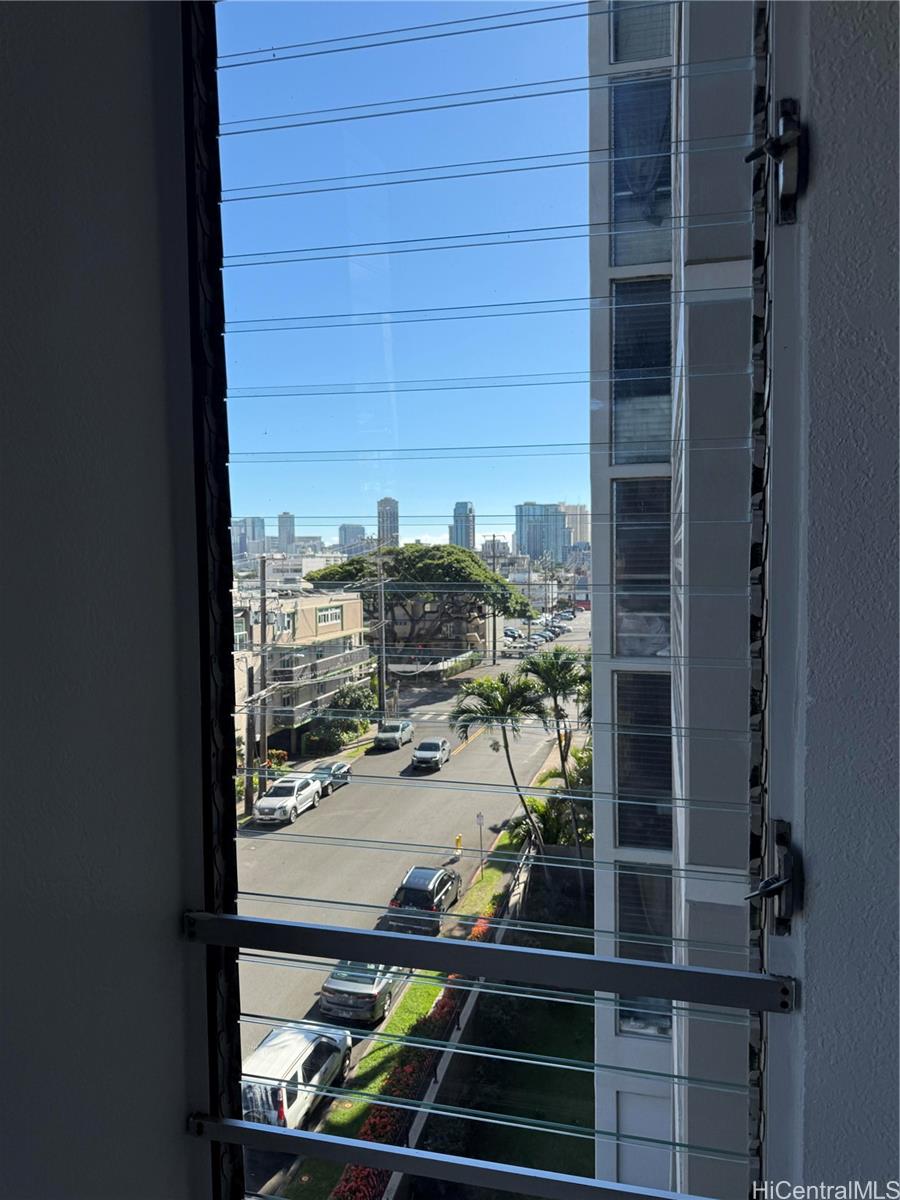 Alexander Towers condo # 505, Honolulu, Hawaii - photo 7 of 24