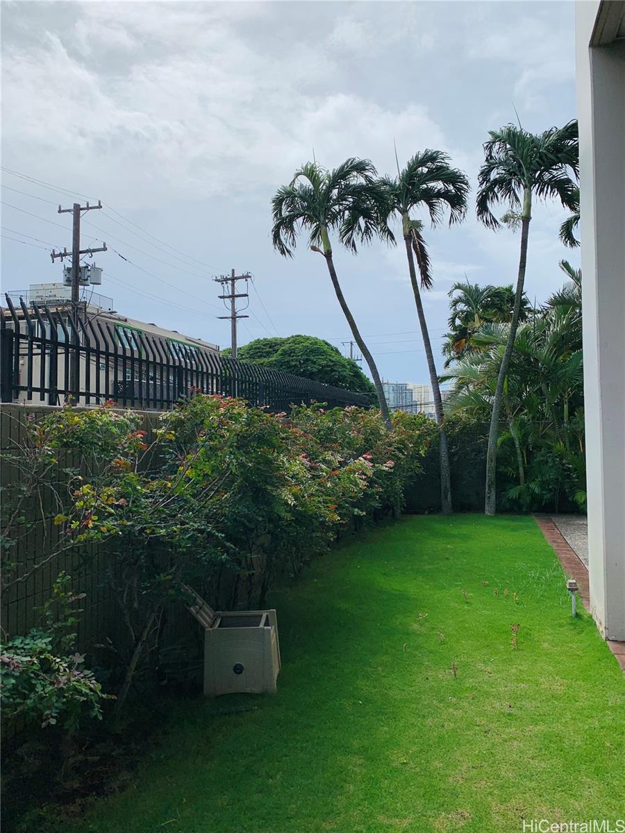 Alexander Towers condo # 703, Honolulu, Hawaii - photo 18 of 21