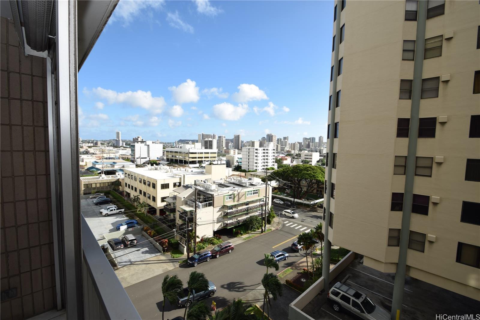 Alexander Towers condo # 802, Honolulu, Hawaii - photo 19 of 25