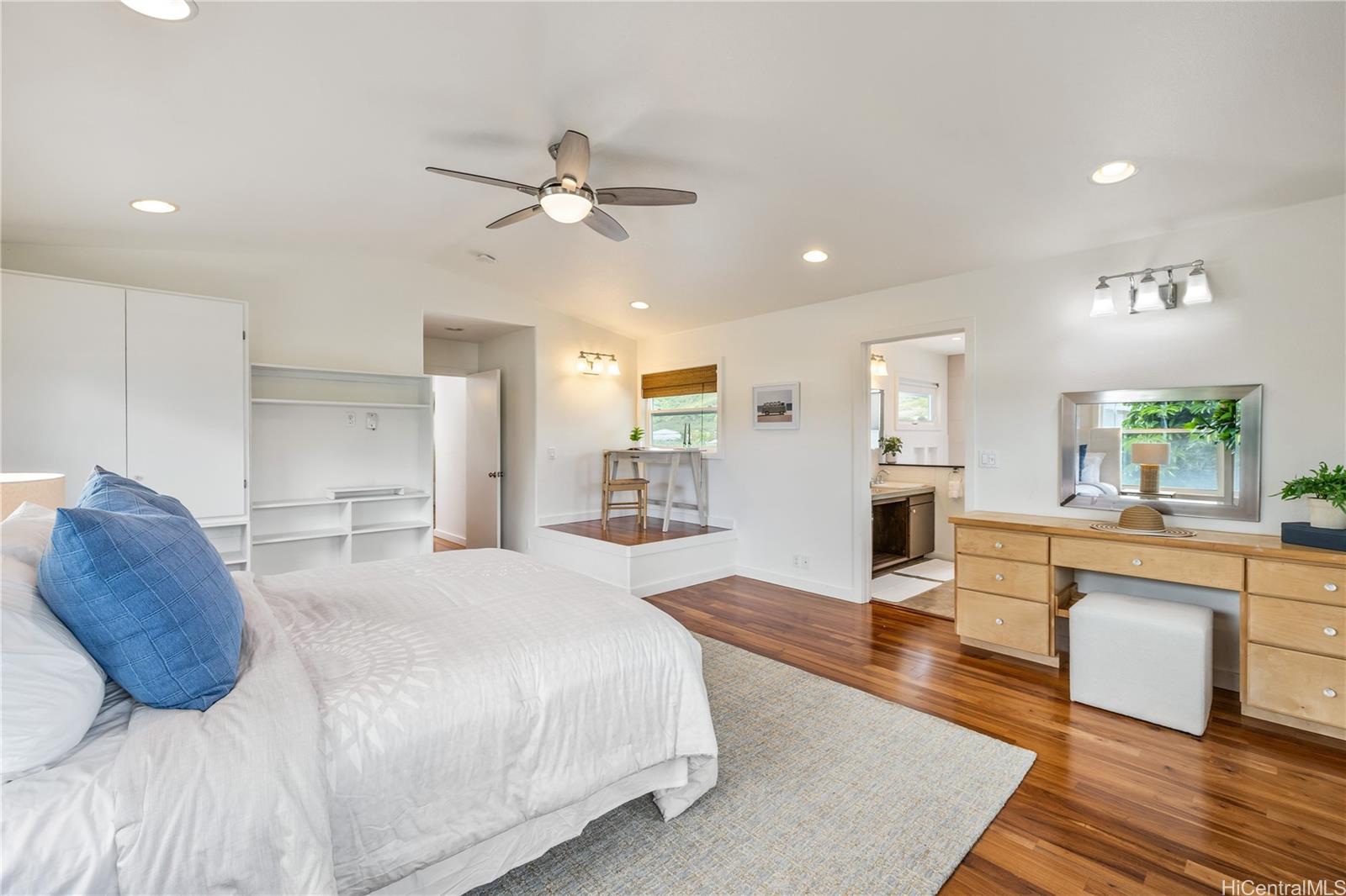 1226  Kahili Street Enchanted Lake, Kailua home - photo 6 of 24