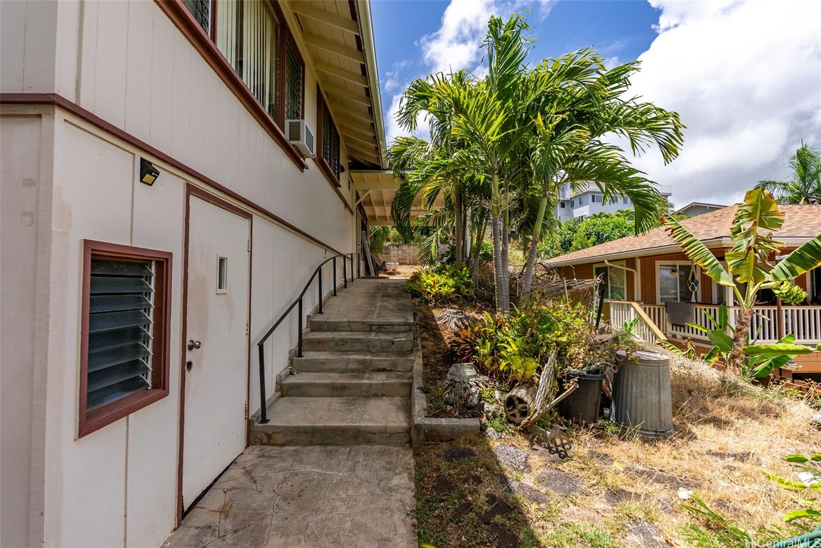 1227  Mowai Street Keolu Hills, Kailua home - photo 4 of 20