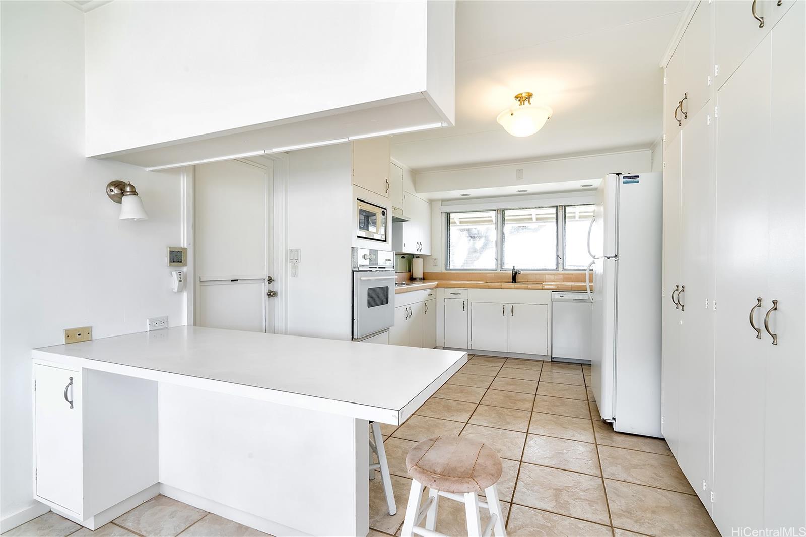 1228 Koloa St Honolulu - Rental - photo 7 of 22