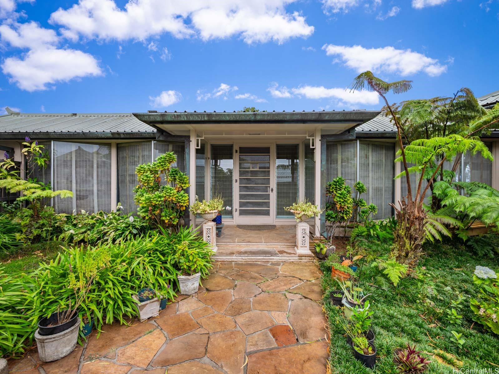 123  Kalaiopua Place Tantalus, Honolulu home - photo 8 of 25