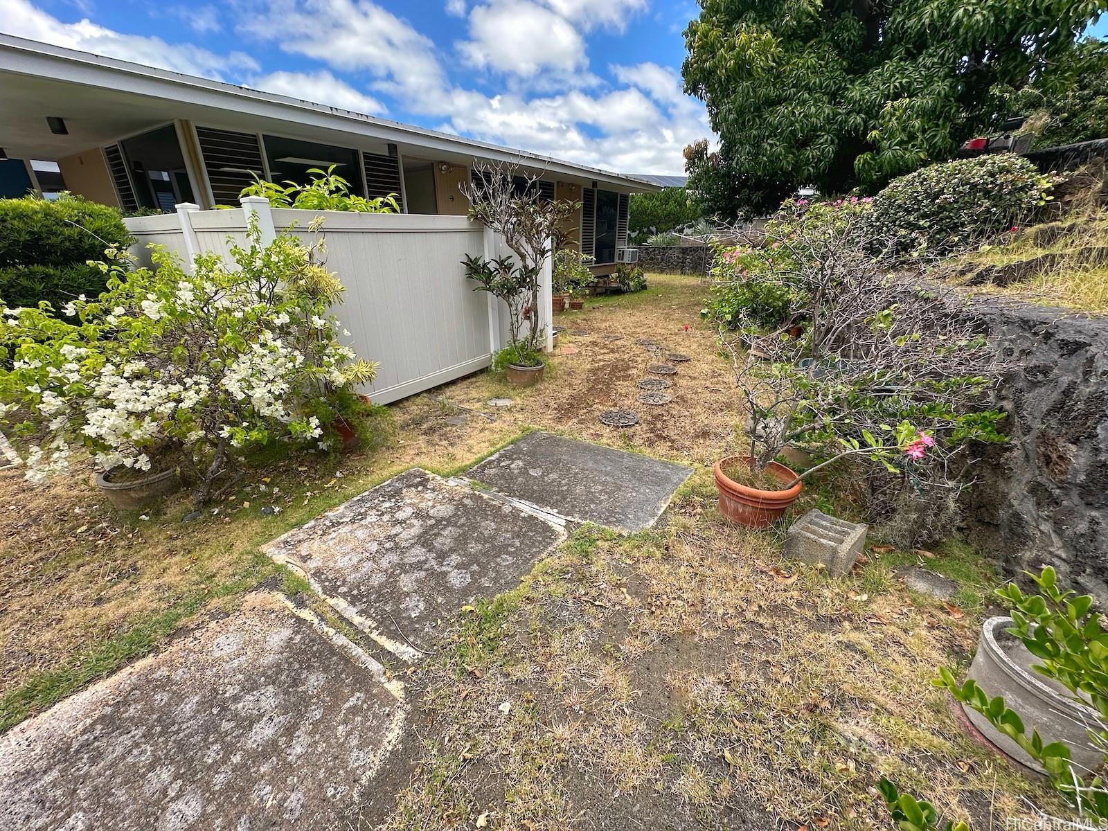 1235 Lilo Place Honolulu - Rental - photo 14 of 23