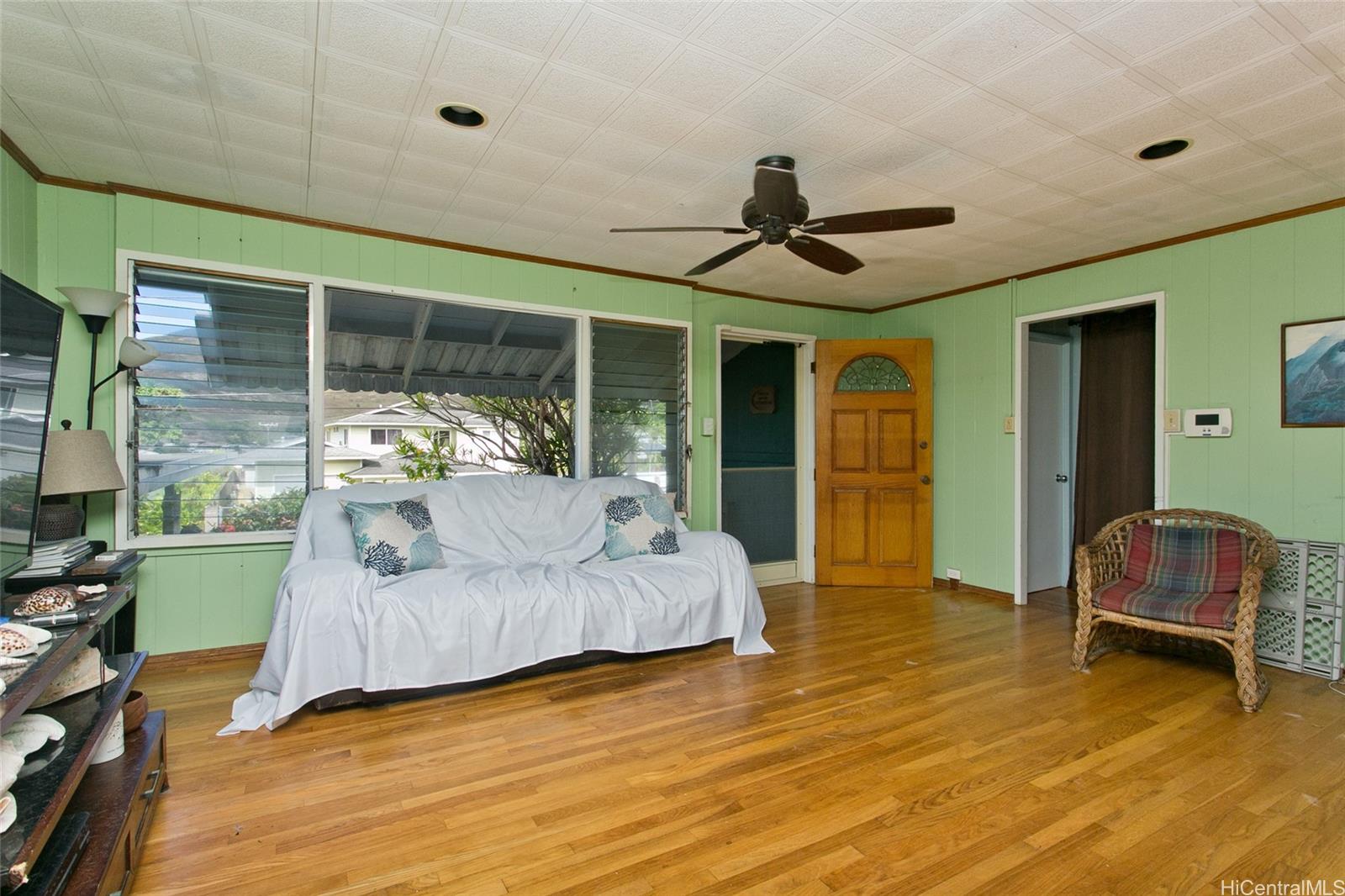 1237  Nanialii Street Keolu Hills, Kailua home - photo 4 of 20