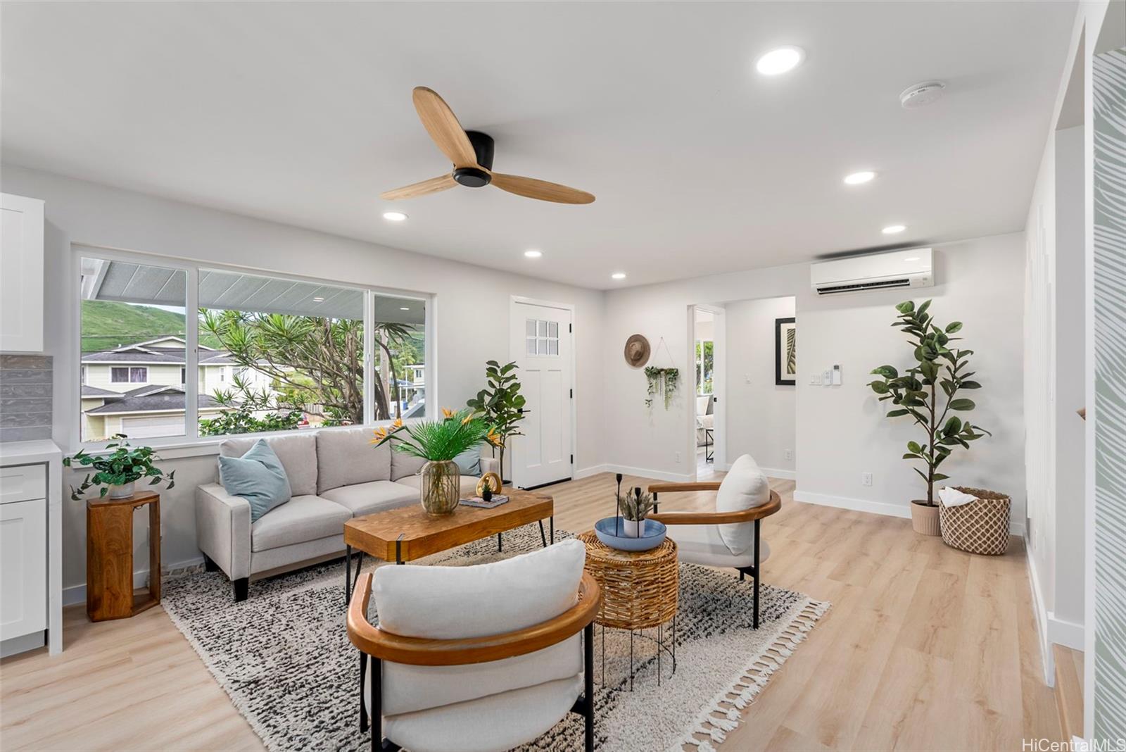 1237  Nanialii Street Keolu Hills, Kailua home - photo 3 of 25
