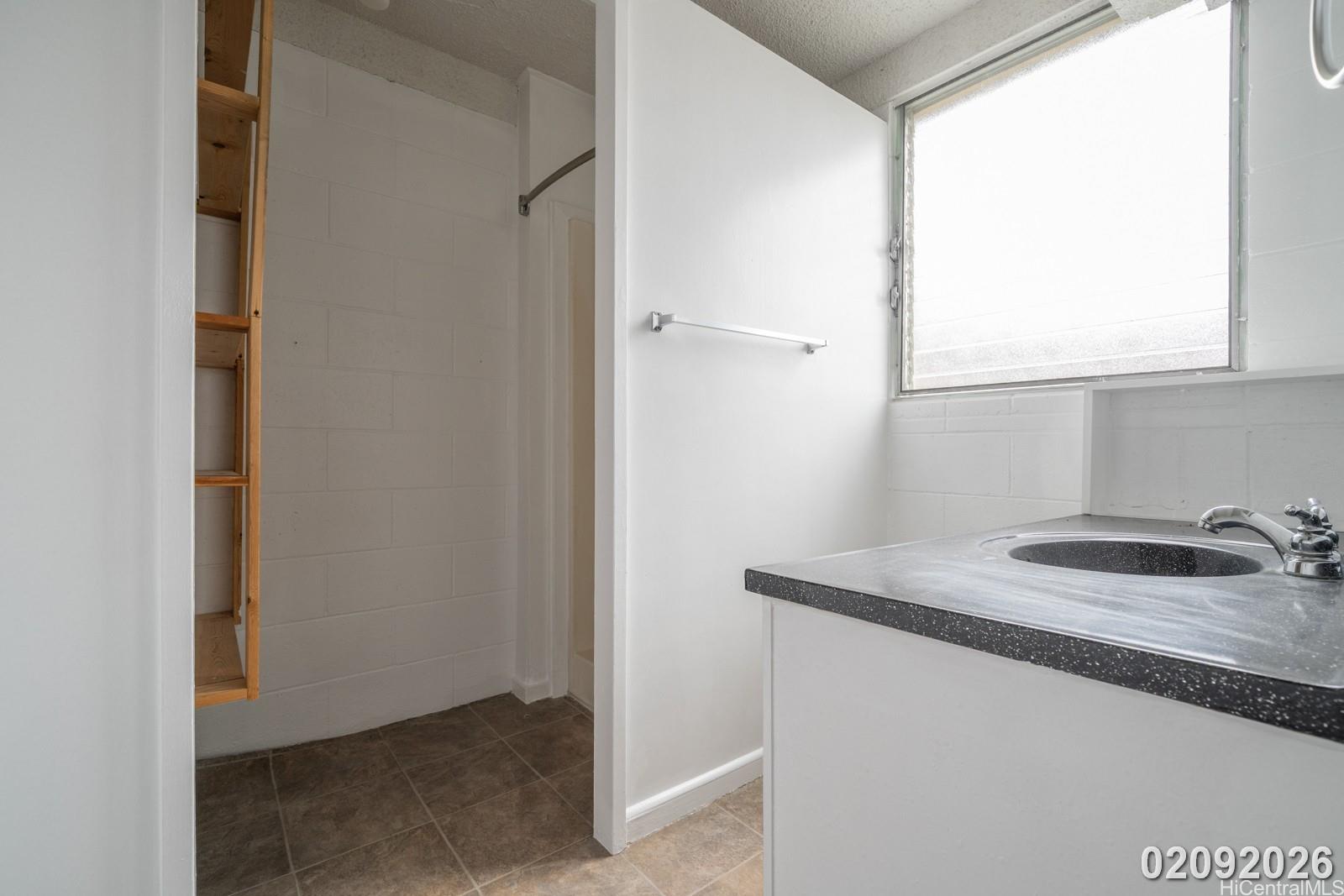 1237 Palolo Ave Honolulu - Rental - photo 16 of 22