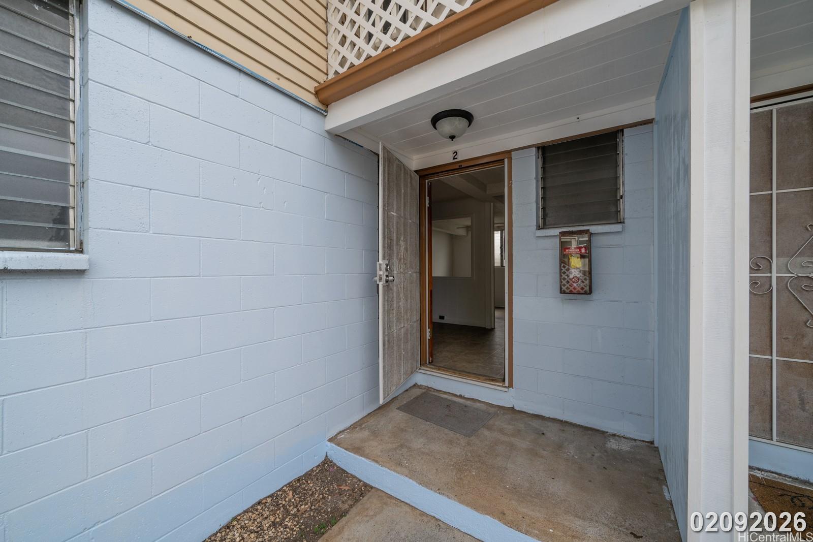 1237 Palolo Ave Honolulu - Rental - photo 3 of 22