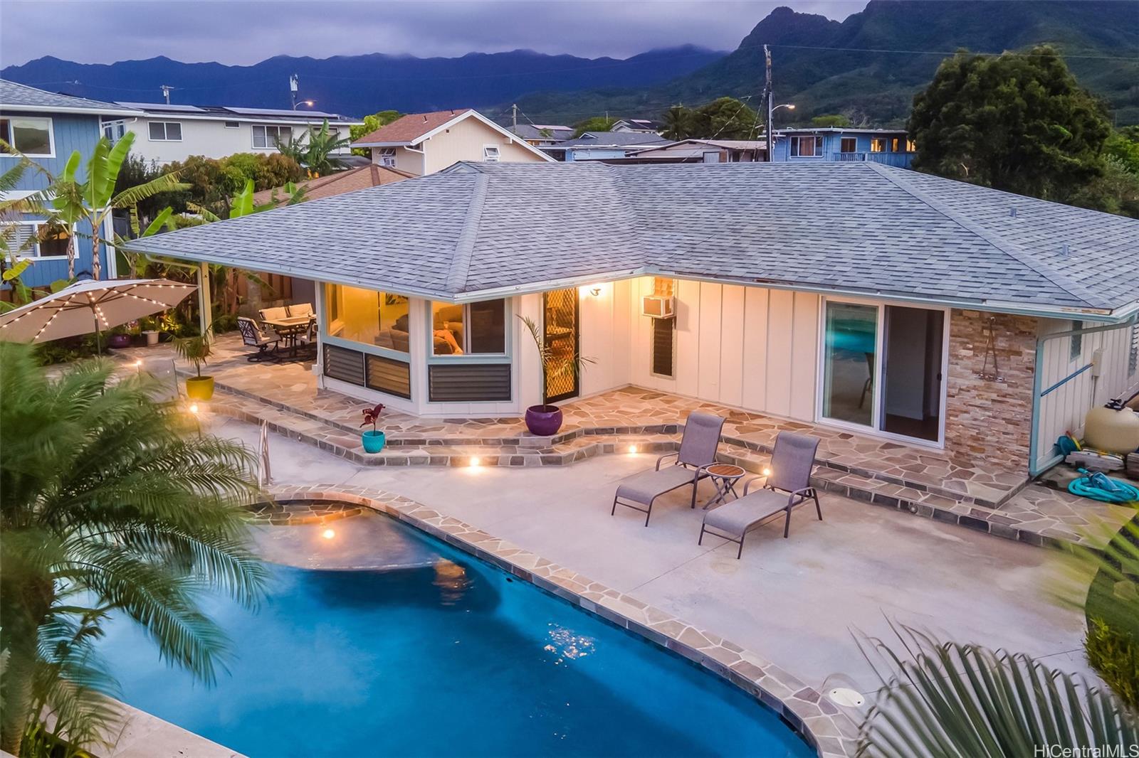 1239 Akamai Street , Kailua, Hi 96734 Enchanted Lake