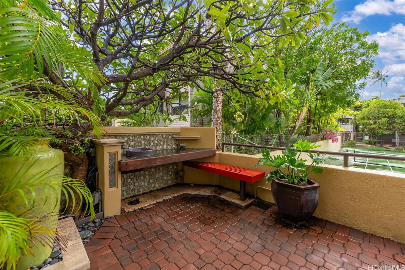 Napua Point condo # 15, Honolulu, Hawaii - photo 21 of 25