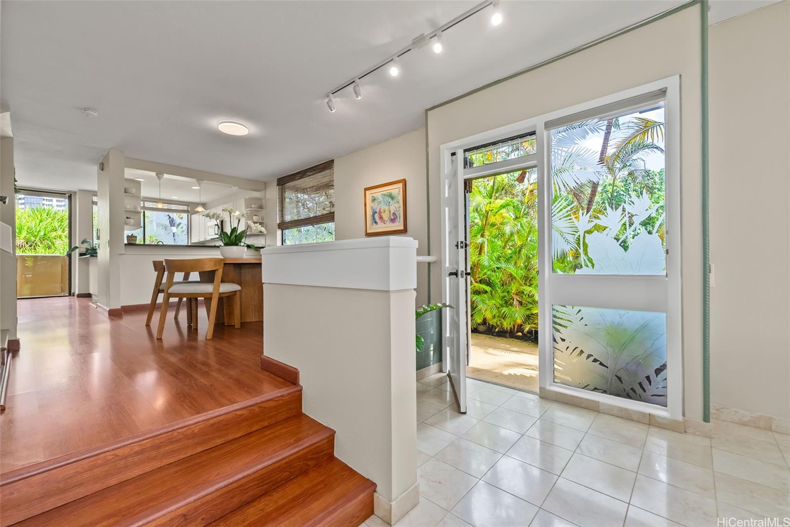 Napua Point condo # 15, Honolulu, Hawaii - photo 5 of 25