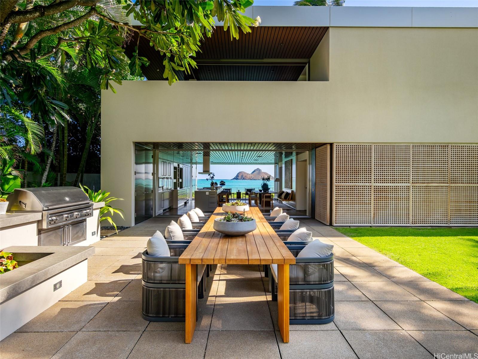 1240  Mokulua Drive Lanikai, Kailua home - photo 7 of 25