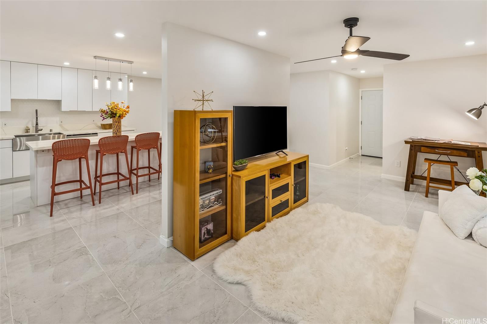 1244  Keolu Drive Enchanted Lake, Kailua home - photo 4 of 24