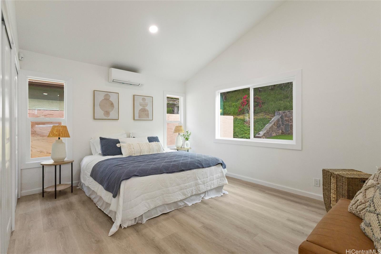 1244  Mokuhano Street Kalama Valley, Hawaii Kai home - photo 16 of 22