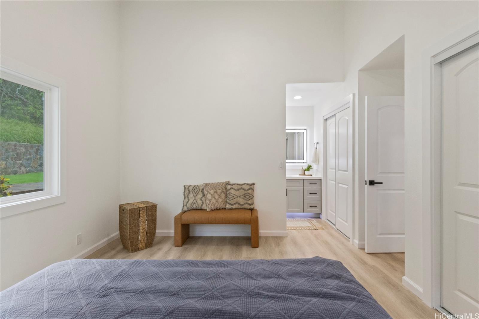 1244  Mokuhano Street Kalama Valley, Hawaii Kai home - photo 17 of 22