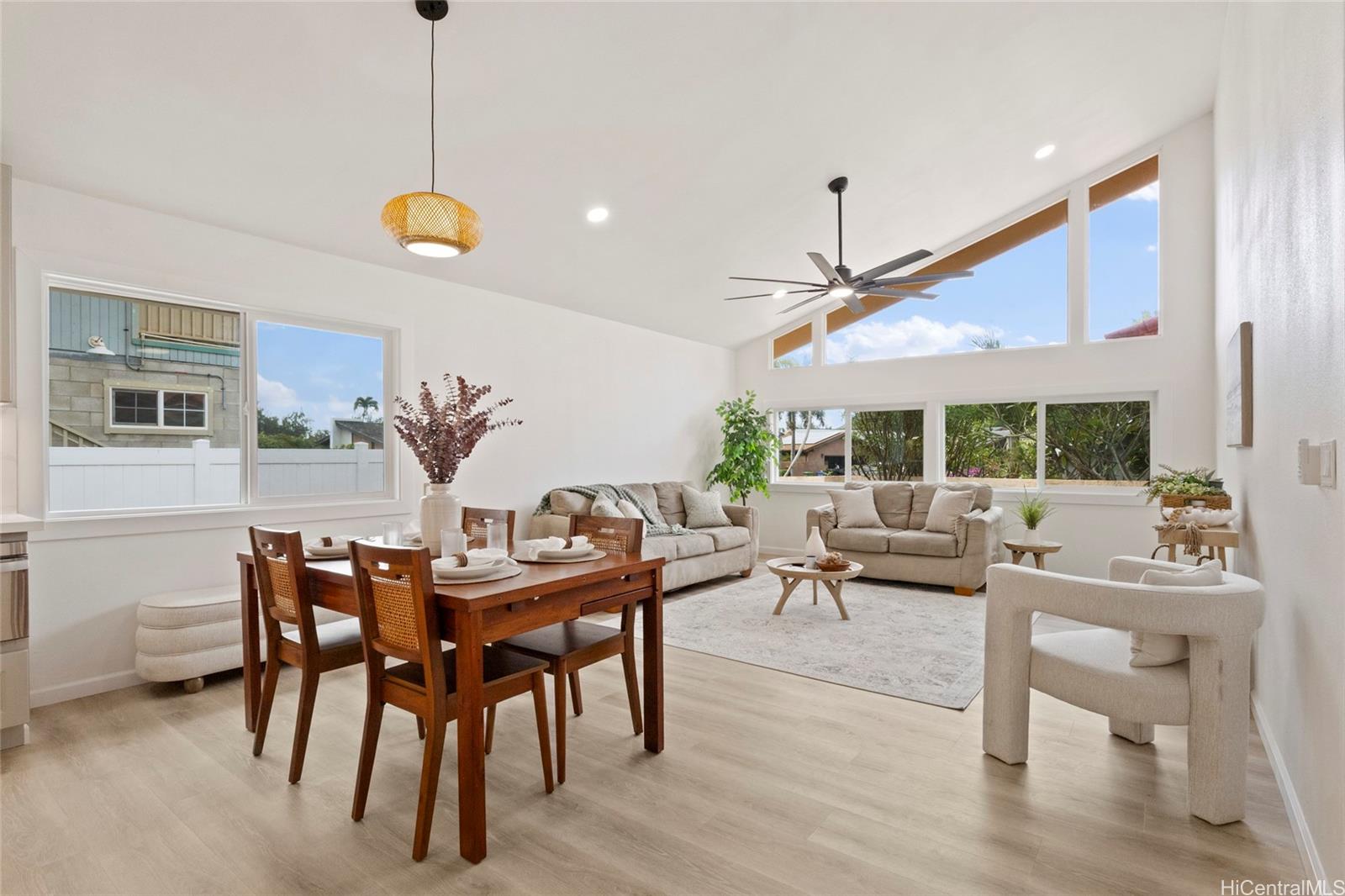 1244  Mokuhano Street Kalama Valley, Hawaii Kai home - photo 10 of 22