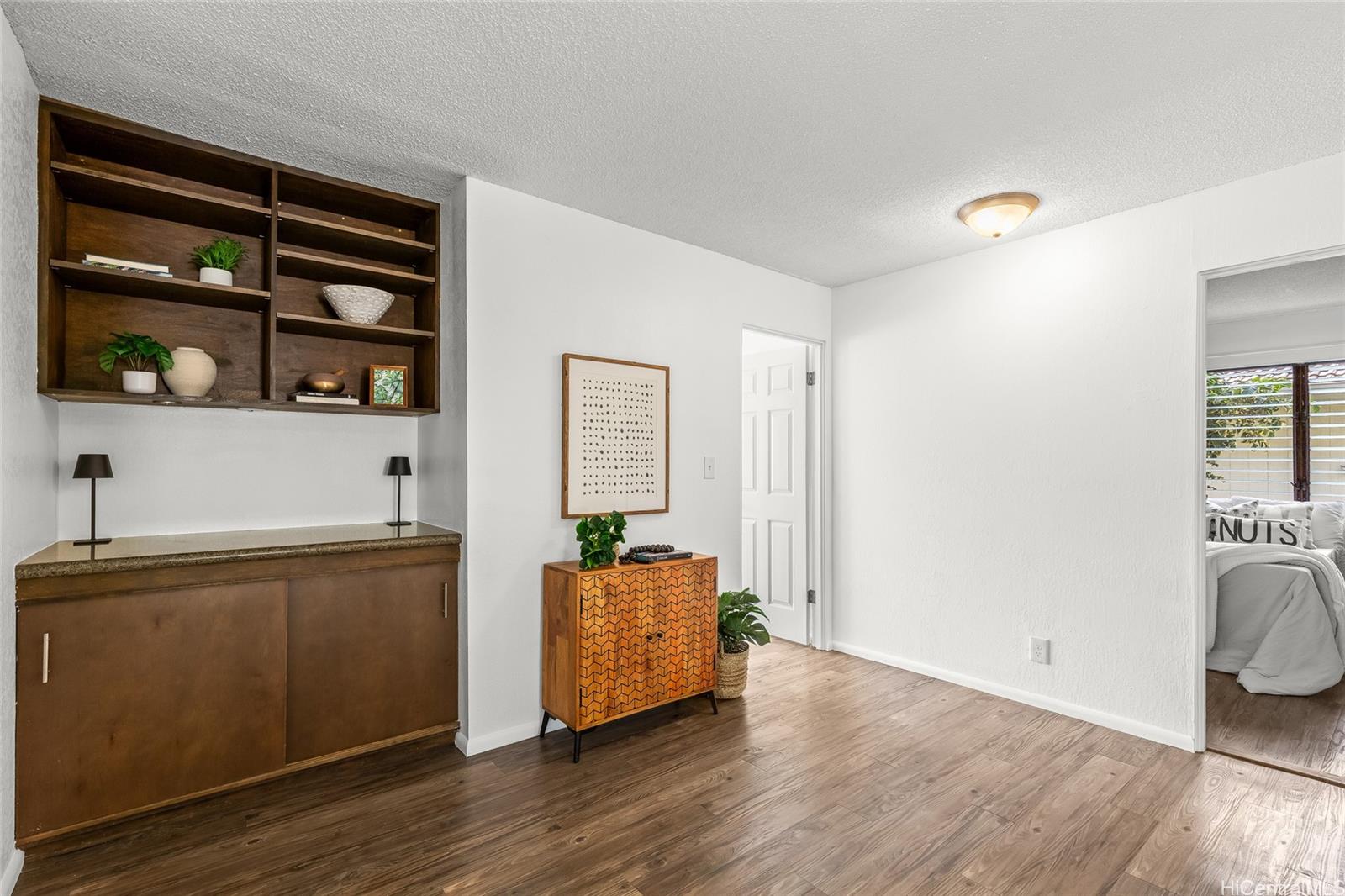 1245  Kaeleku Street Kalama Valley, Hawaii Kai home - photo 11 of 25