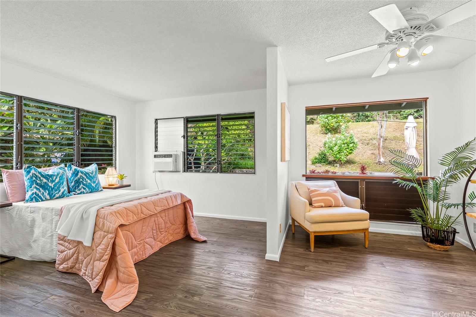 1245  Kaeleku Street Kalama Valley, Hawaii Kai home - photo 18 of 25